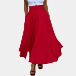 Elegante rode jurk voor de de lente en de zomer